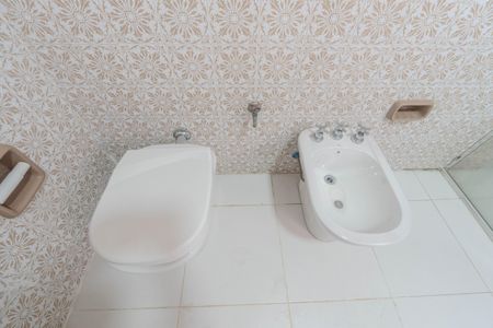 Apartamento para alugar com 168m², 6 quartos e 2 vagasBanheiro da Suíte 1