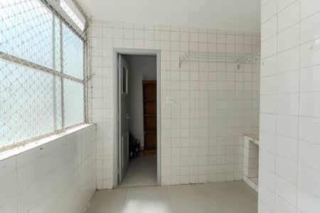 Apartamento para alugar com 168m², 6 quartos e 2 vagasÁrea de Serviço
