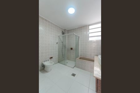 Apartamento para alugar com 168m², 6 quartos e 2 vagasBanheiro da Suíte 1