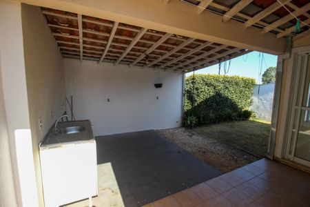 Casa de condomínio para alugar com 105m², 3 quartos e 2 vagas