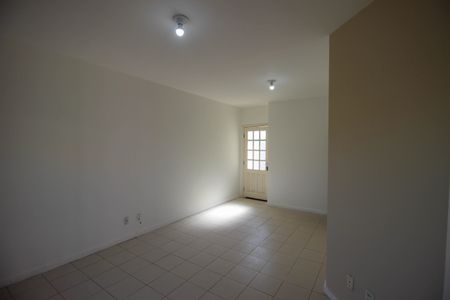 Casa de condomínio para alugar com 105m², 3 quartos e 2 vagas