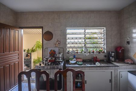 Casa à venda com 300m², 7 quartos e 2 vagas Casa à venda com 300m², 7 quartos e 2 vagasCozinha