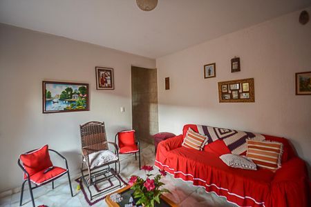 Casa à venda com 300m², 7 quartos e 2 vagas Casa à venda com 300m², 7 quartos e 2 vagasSala