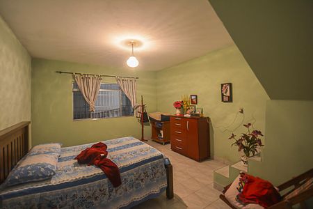 Casa à venda com 300m², 7 quartos e 2 vagas Casa à venda com 300m², 7 quartos e 2 vagasQuarto 1