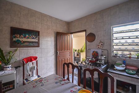 Casa à venda com 300m², 7 quartos e 2 vagas Casa à venda com 300m², 7 quartos e 2 vagasCozinha