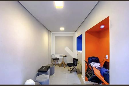 Apartamento à venda com 35m², 2 quartos e sem vagaÁrea comum - Home Office