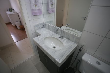 Apartamento à venda com 81m², 3 quartos e 2 vagasBanheiro