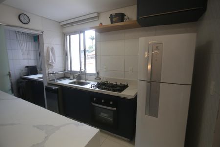 Cozinha de apartamento à venda com 3 quartos, 85m² em Havaí, Belo Horizonte