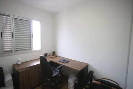 Apartamento à venda com 81m², 3 quartos e 2 vagasQuarto