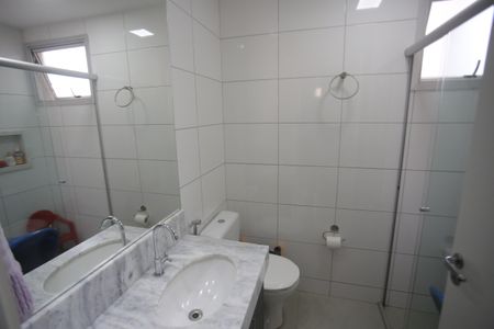 Apartamento à venda com 81m², 3 quartos e 2 vagasBanheiro