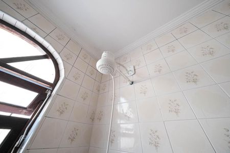Casa à venda com 240m², 4 quartos e 4 vagasBanheiro 1