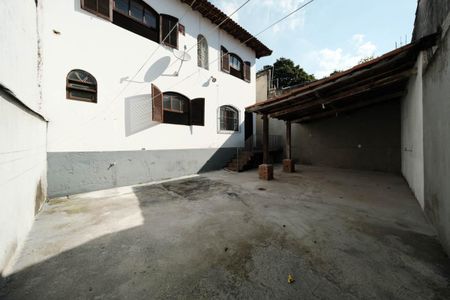 Casa à venda com 240m², 4 quartos e 4 vagasQuintal