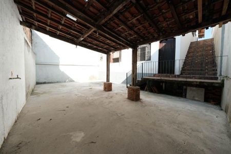 Casa à venda com 240m², 4 quartos e 4 vagasv