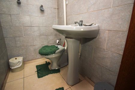 Casa para alugar com 159m², 3 quartos e 4 vagasBanheiro 2