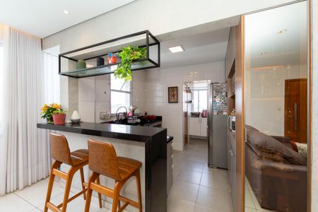 Apartamento à venda com 140m², 3 quartos e 2 vagasCOZINHA