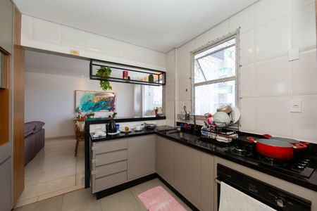 Apartamento à venda com 140m², 3 quartos e 2 vagasCOZINHA