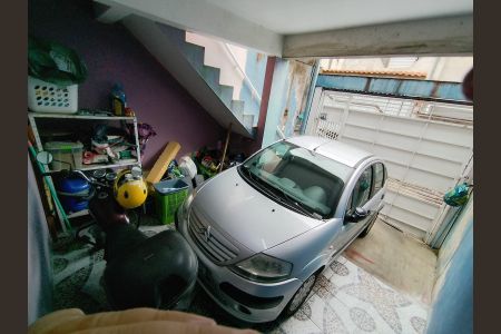 Garagem de casa à venda com 3 quartos, 107m² em Jardim do Mirante, Santo André