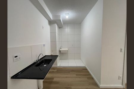 Apartamento para alugar com 37m², 2 quartos e sem vaga Apartamento para alugar com 37m², 2 quartos e sem vagaCozinha e Área de Serviço