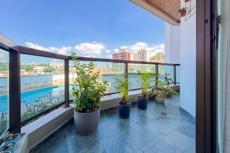 Apartamento à venda com 117m², 3 quartos e 3 vagas Apartamento à venda com 117m², 3 quartos e 3 vagasVaranda da Sala