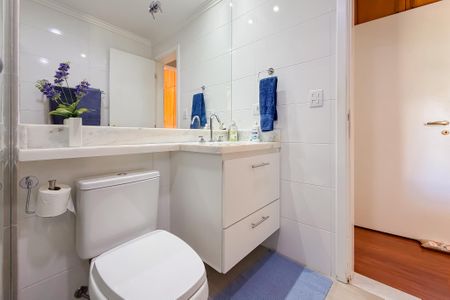Apartamento à venda com 117m², 3 quartos e 3 vagas Apartamento à venda com 117m², 3 quartos e 3 vagasBanheiro da Suíte