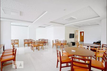 Apartamento à venda com 117m², 3 quartos e 3 vagas Apartamento à venda com 117m², 3 quartos e 3 vagasSalão de Festas