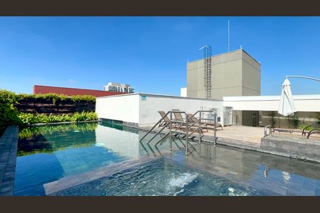 Studio à venda com 42m², 1 quarto e 1 vagaPiscina