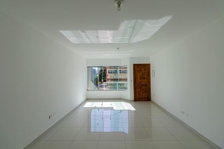 Casa à venda com 204m², 3 quartos e 4 vagasSala