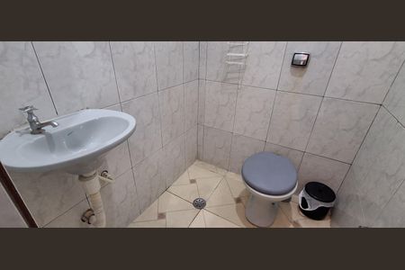 Casa à venda com 180m², 3 quartos e 1 vagaBanheiro 2