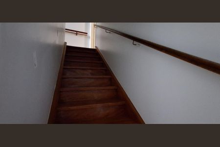 Casa à venda com 180m², 3 quartos e 1 vagaEscada 