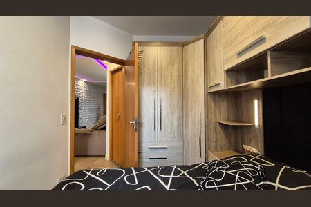 Apartamento à venda com 100m², 2 quartos e 2 vagasQuarto 