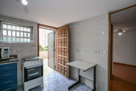 Cozinha de casa para alugar com 1 quarto, 36m² em Real Parque, São Paulo