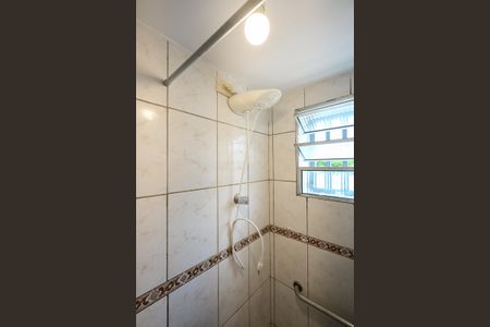 Chuveiro da Suíte de casa para alugar com 1 quarto, 36m² em Real Parque, São Paulo