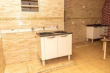 Casa para alugar com 240m², 3 quartos e 2 vagas Casa para alugar com 240m², 3 quartos e 2 vagasÁrea de Seviço