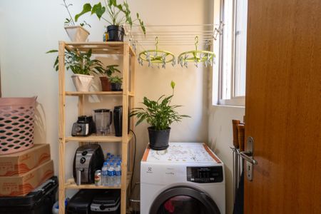 Apartamento à venda com 79m², 3 quartos e 1 vagaÁrea de Serviço