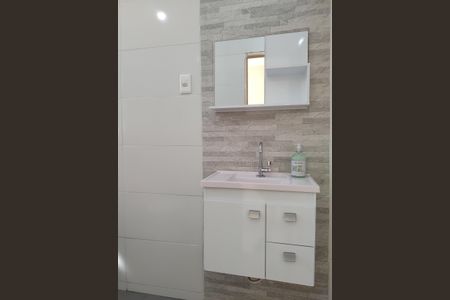 Casa de condomínio para alugar com 65m², 2 quartos e 1 vagaBanheiro Social