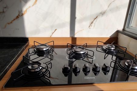 Casa de condomínio para alugar com 65m², 2 quartos e 1 vaga Casa de condomínio para alugar com 65m², 2 quartos e 1 vagaCozinha - Armários