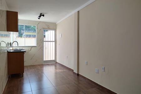 Casa de condomínio para alugar com 65m², 2 quartos e 1 vaga Casa de condomínio para alugar com 65m², 2 quartos e 1 vagaSala/Cozinha