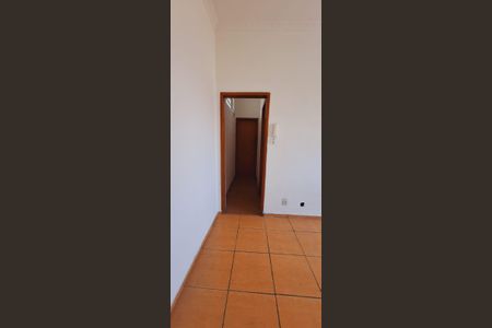Corredor de apartamento para alugar com 2 quartos, 55m² em Pilares, Rio de Janeiro