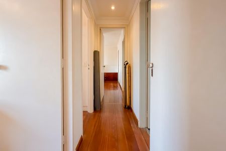 Apartamento à venda com 128m², 3 quartos e 2 vagas Apartamento à venda com 128m², 3 quartos e 2 vagasCorredor