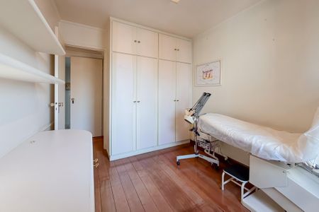 Apartamento à venda com 128m², 3 quartos e 2 vagas Apartamento à venda com 128m², 3 quartos e 2 vagasQuarto 1