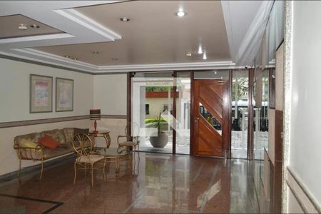 Apartamento à venda com 128m², 3 quartos e 2 vagas Apartamento à venda com 128m², 3 quartos e 2 vagasHall Social