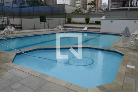 Apartamento à venda com 128m², 3 quartos e 2 vagas Apartamento à venda com 128m², 3 quartos e 2 vagasPiscina