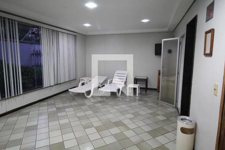 Apartamento à venda com 128m², 3 quartos e 2 vagas Apartamento à venda com 128m², 3 quartos e 2 vagasSauna