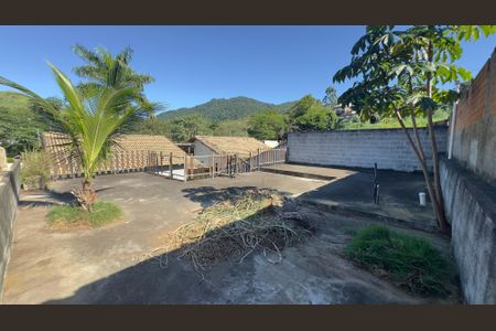 Casa de condomínio para alugar com 70m², 2 quartos e 2 vagasQuintal
