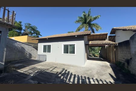 Casa de condomínio para alugar com 70m², 2 quartos e 2 vagasQuintal