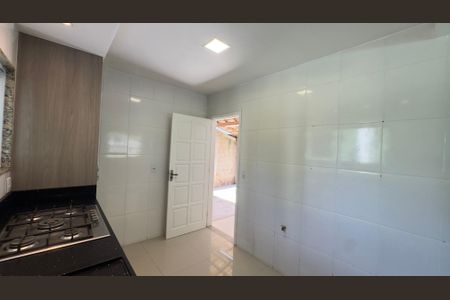 Casa de condomínio para alugar com 70m², 2 quartos e 2 vagasCozinha
