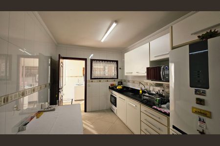 Casa à venda com 238m², 4 quartos e 4 vagas