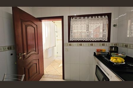 Casa à venda com 238m², 4 quartos e 4 vagas