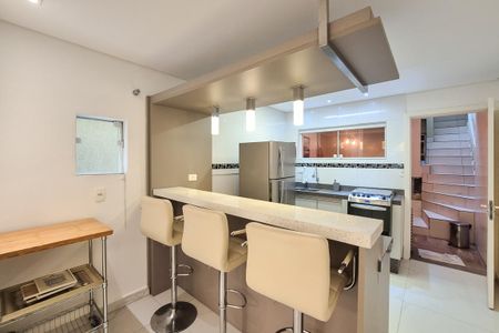 Casa à venda com 124m², 2 quartos e 2 vagasCozinha 