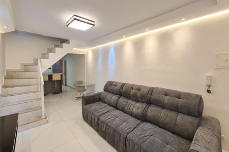 Casa à venda com 124m², 2 quartos e 2 vagasSala